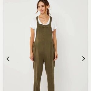 A Pea in the Pod Maternity Overalls